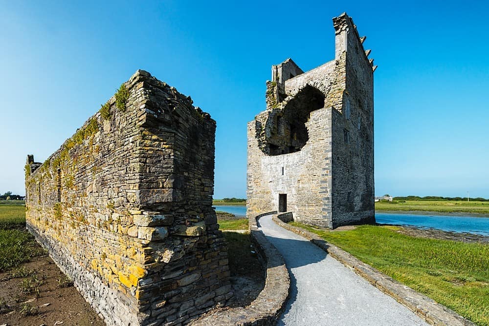 Carrigafoyle Castle